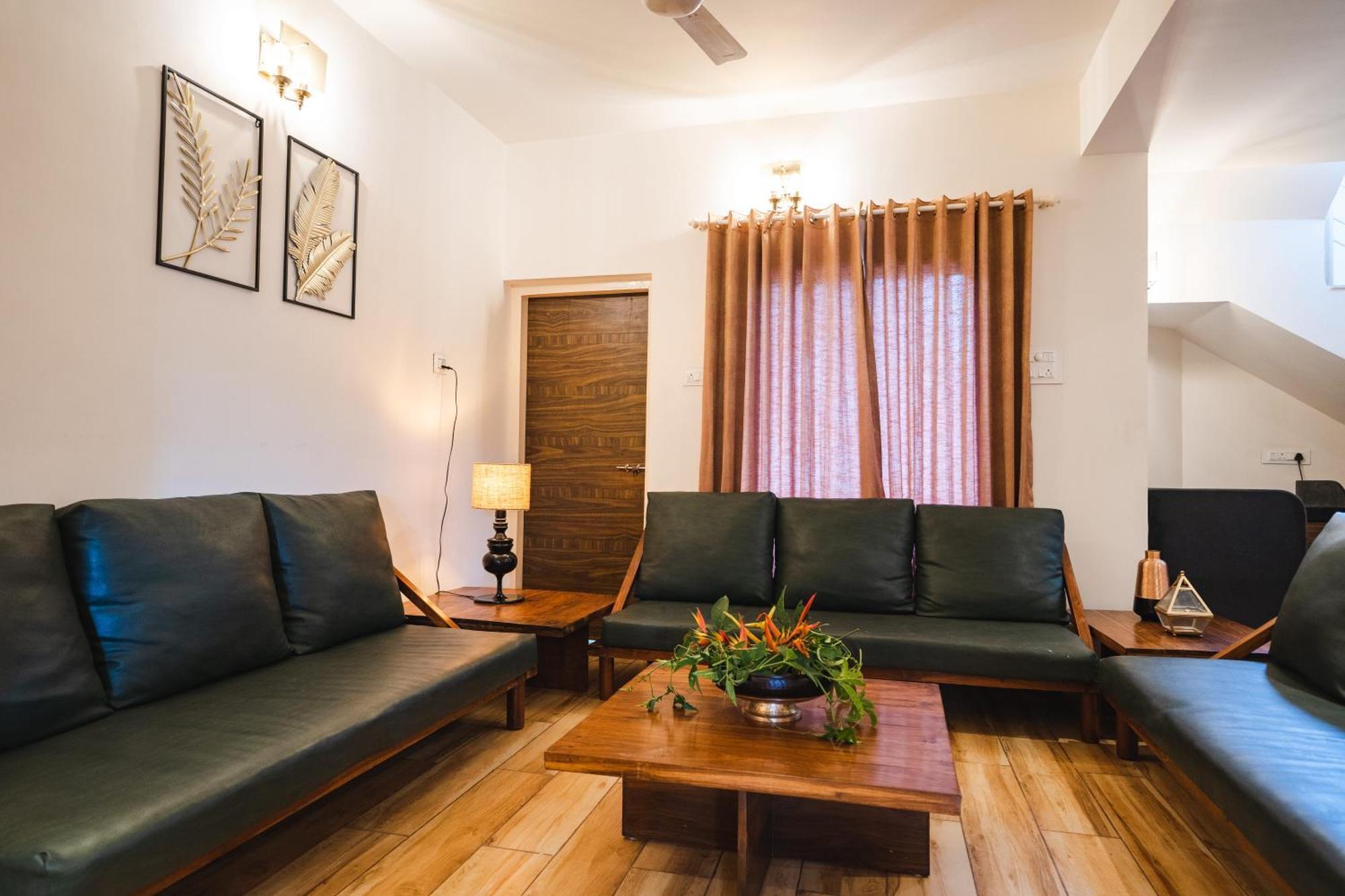 Hangout Villas