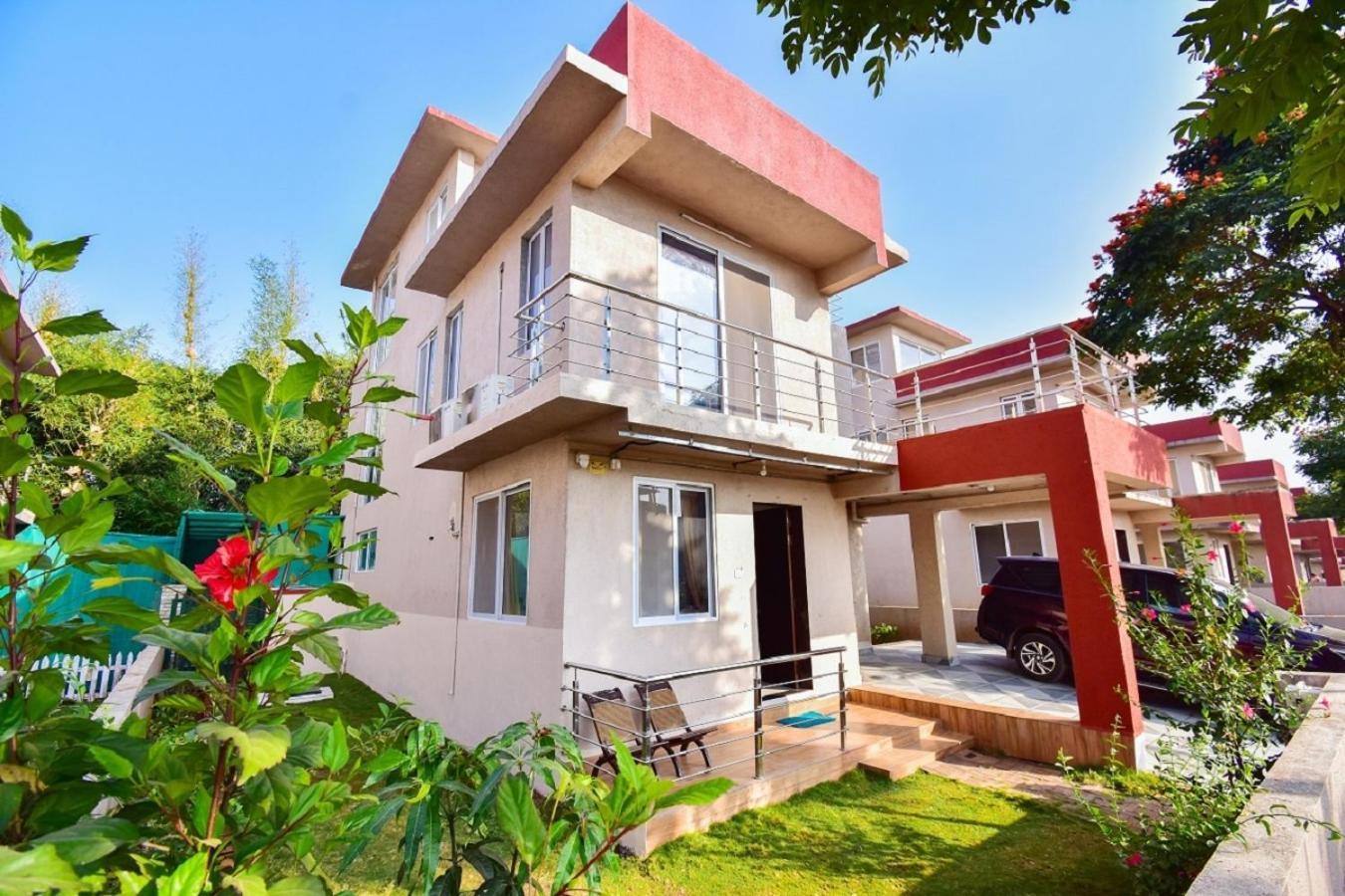 Kas Innz * Lonavala