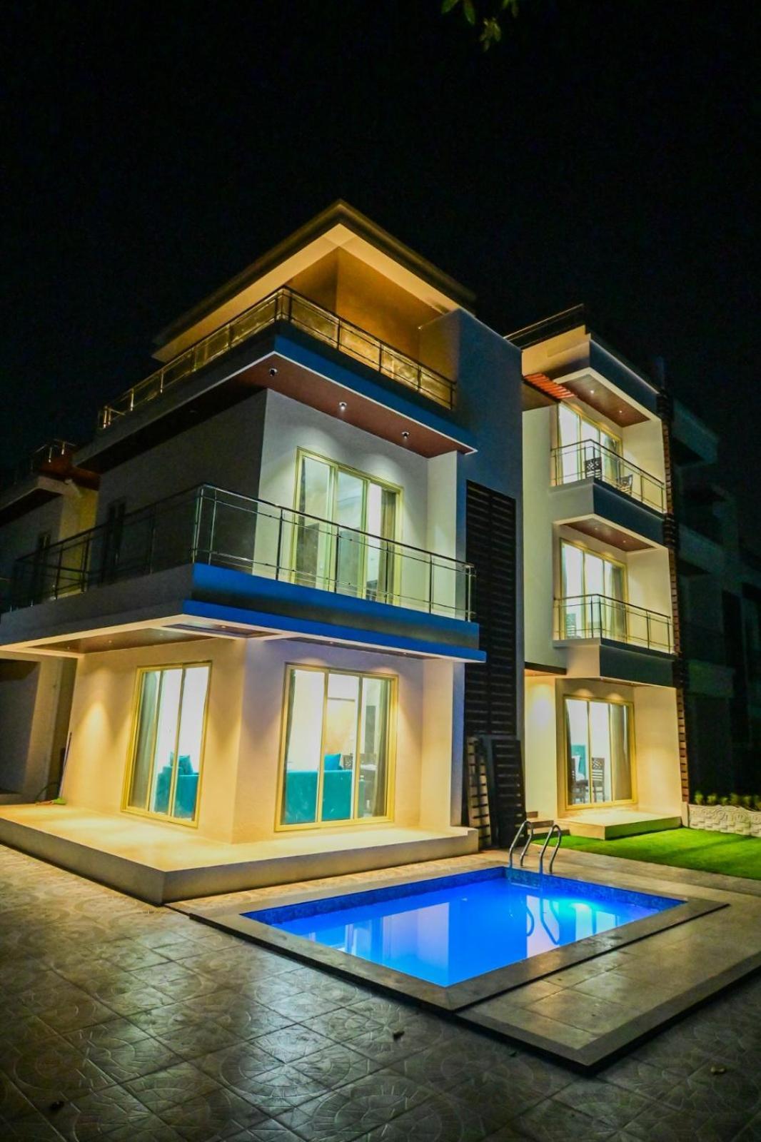 Misty Blues And Villas Homestay