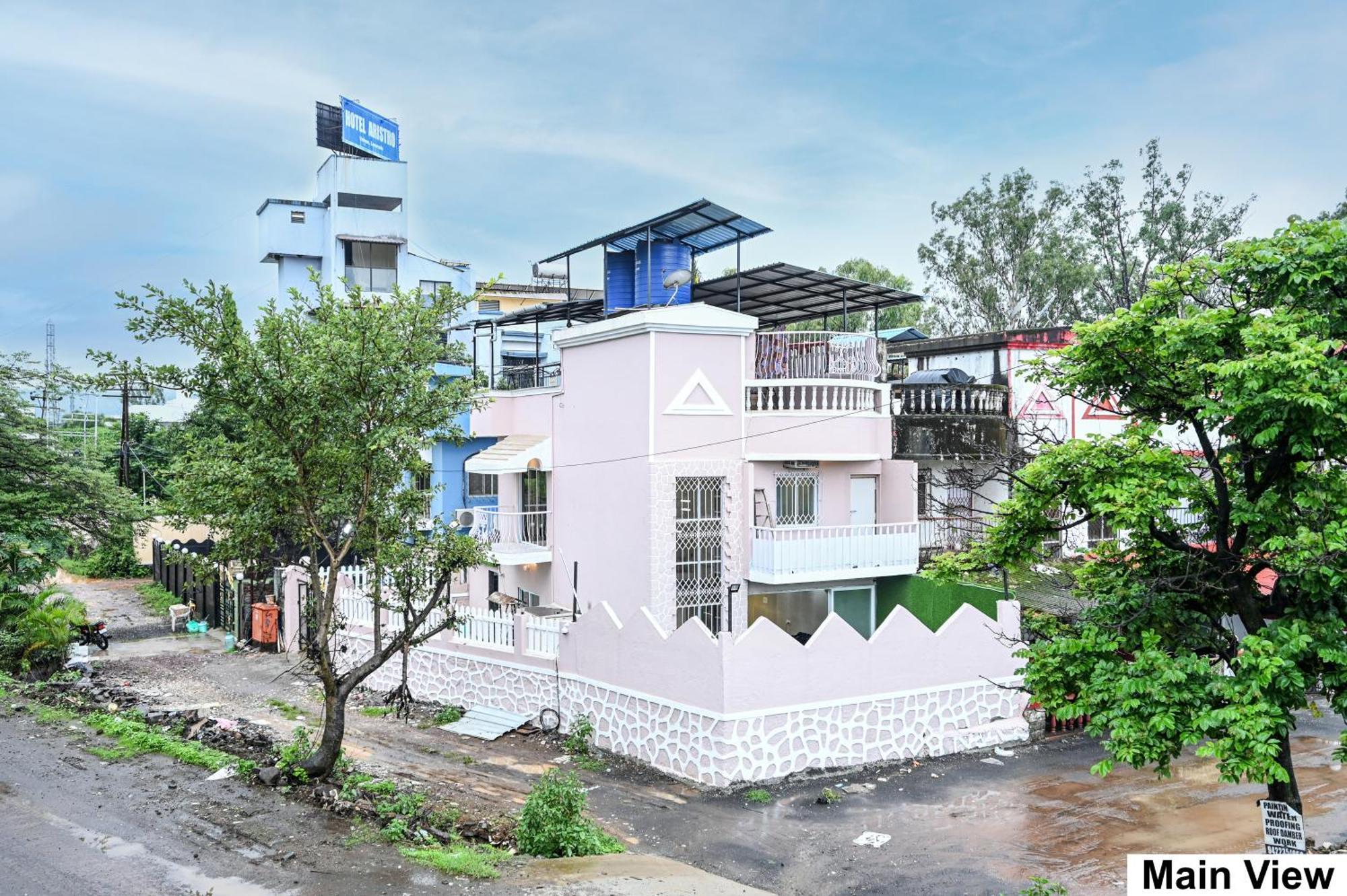Friends Homestay *