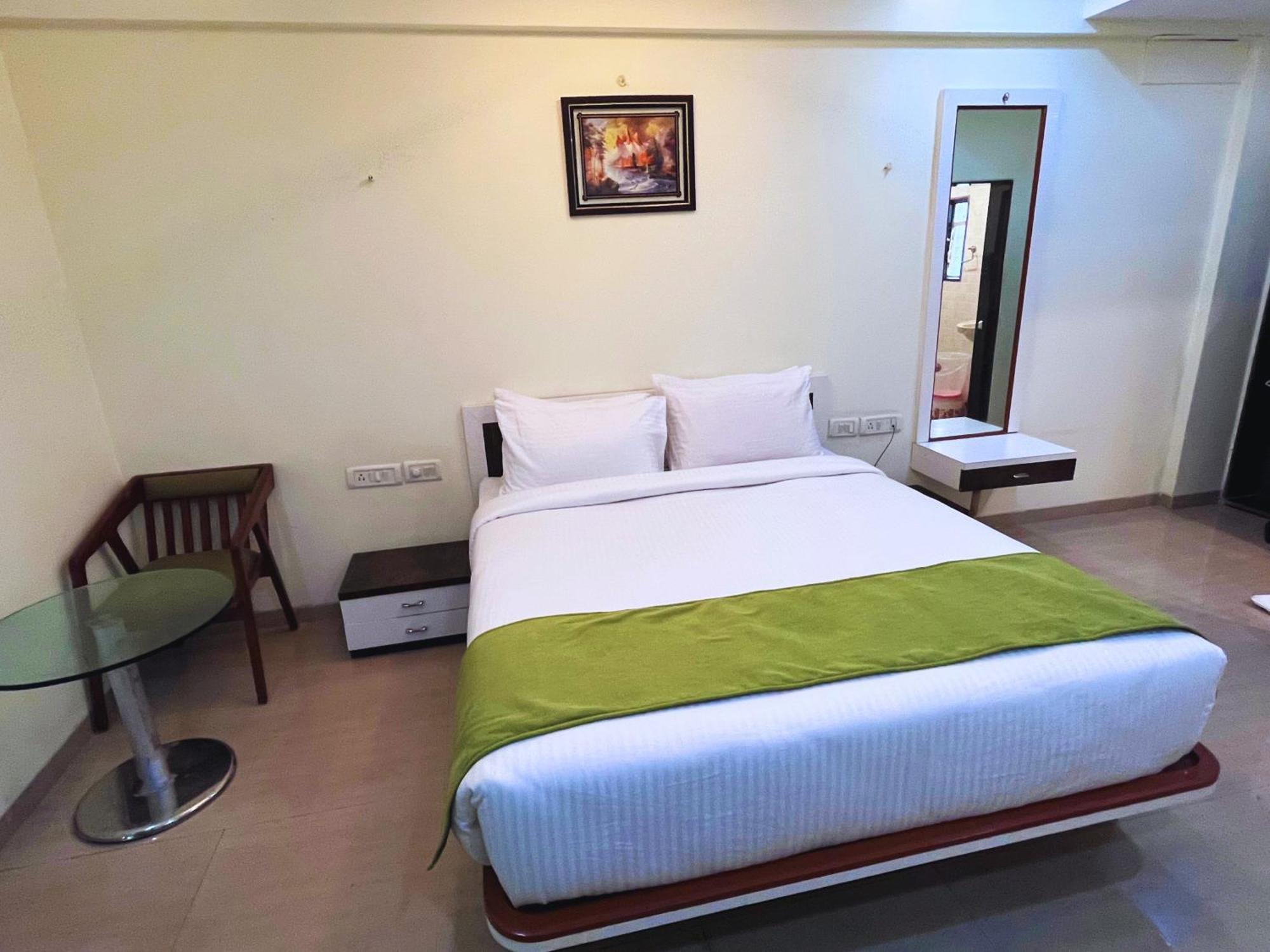 Olive Tree Resort, Resort