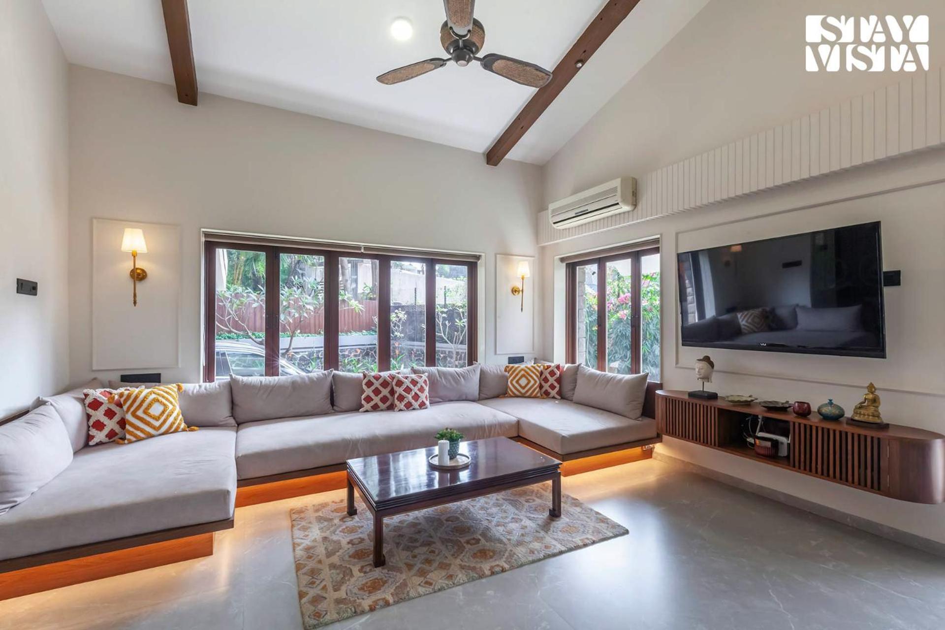 Stayvista's House Of J - Embrace Leisure With Lawn, Pool, And Gazebo * Lonavala
