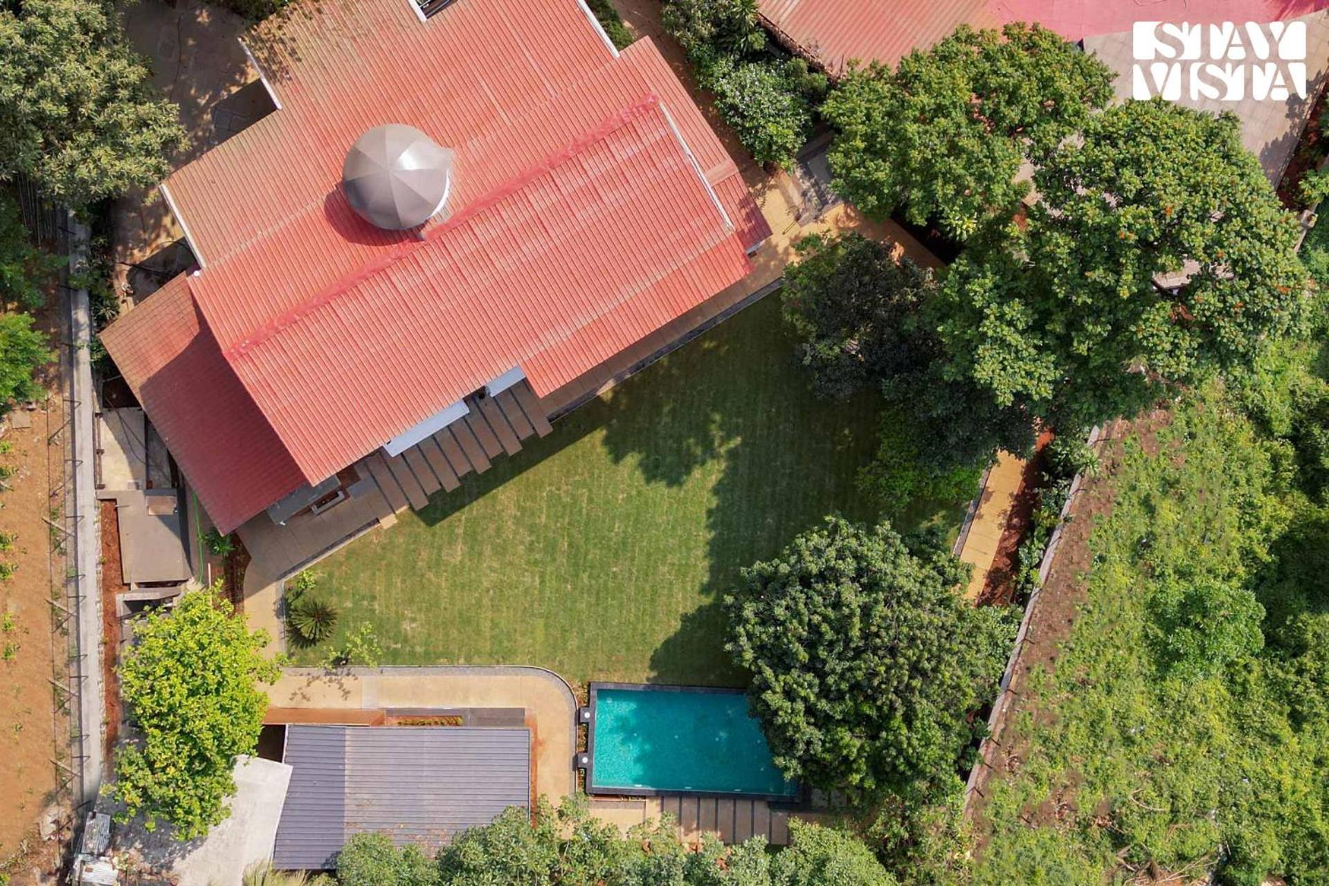 Stayvista's House Of J - Embrace Leisure With Lawn, Pool, And Gazebo * Lonavala