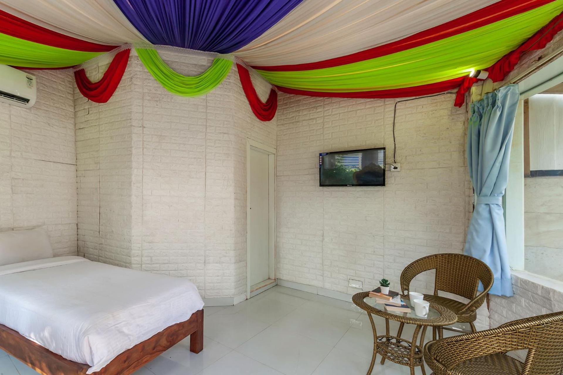 Ayurkutir Villa: Relaxation Oasis With Pool, Gym & Snooker *