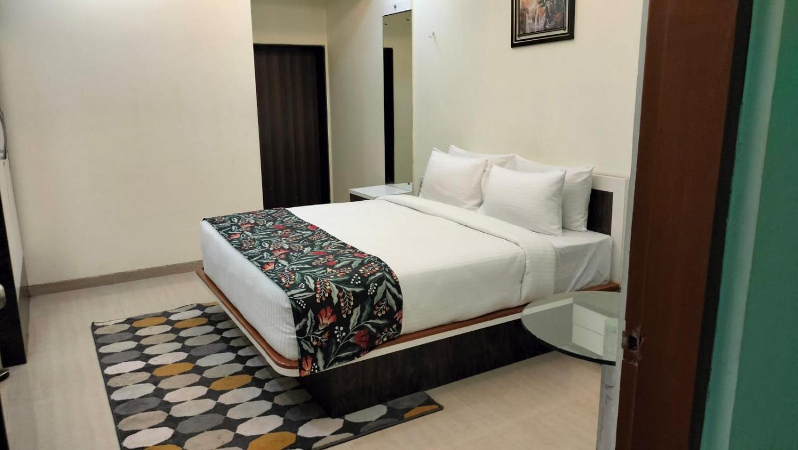 Olive Tree Resort, * Lonavala