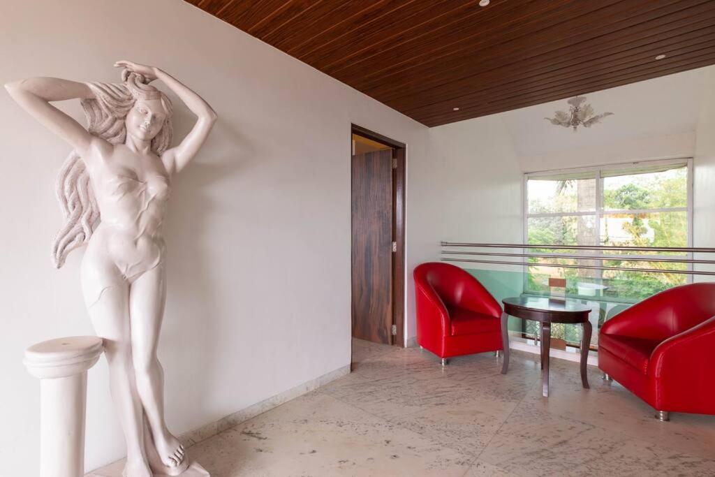 Platinium 6bhk With Private Pool *