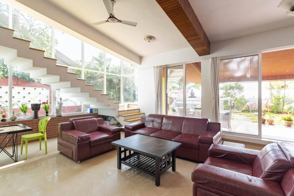 Platinium 6bhk With Private Pool Villa