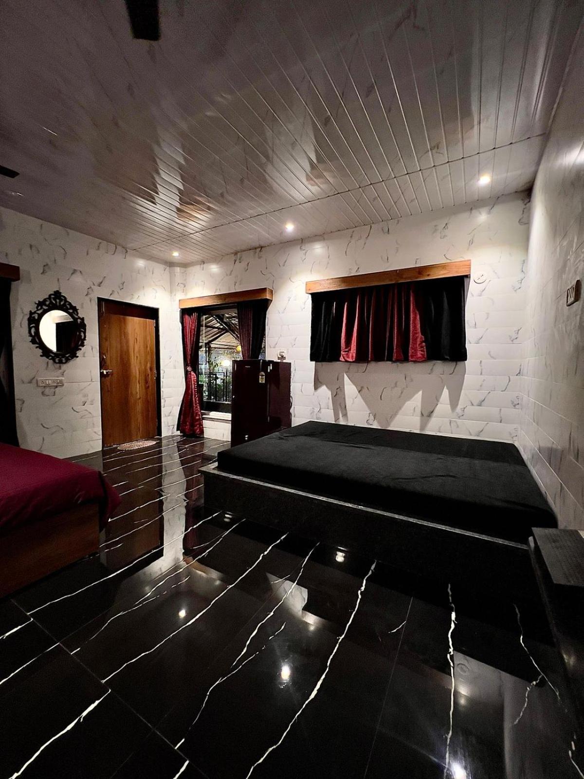 Mount Bungalows-1 Bedroom Private Pool -wifi -private Pool-ac Chalet Lonavala