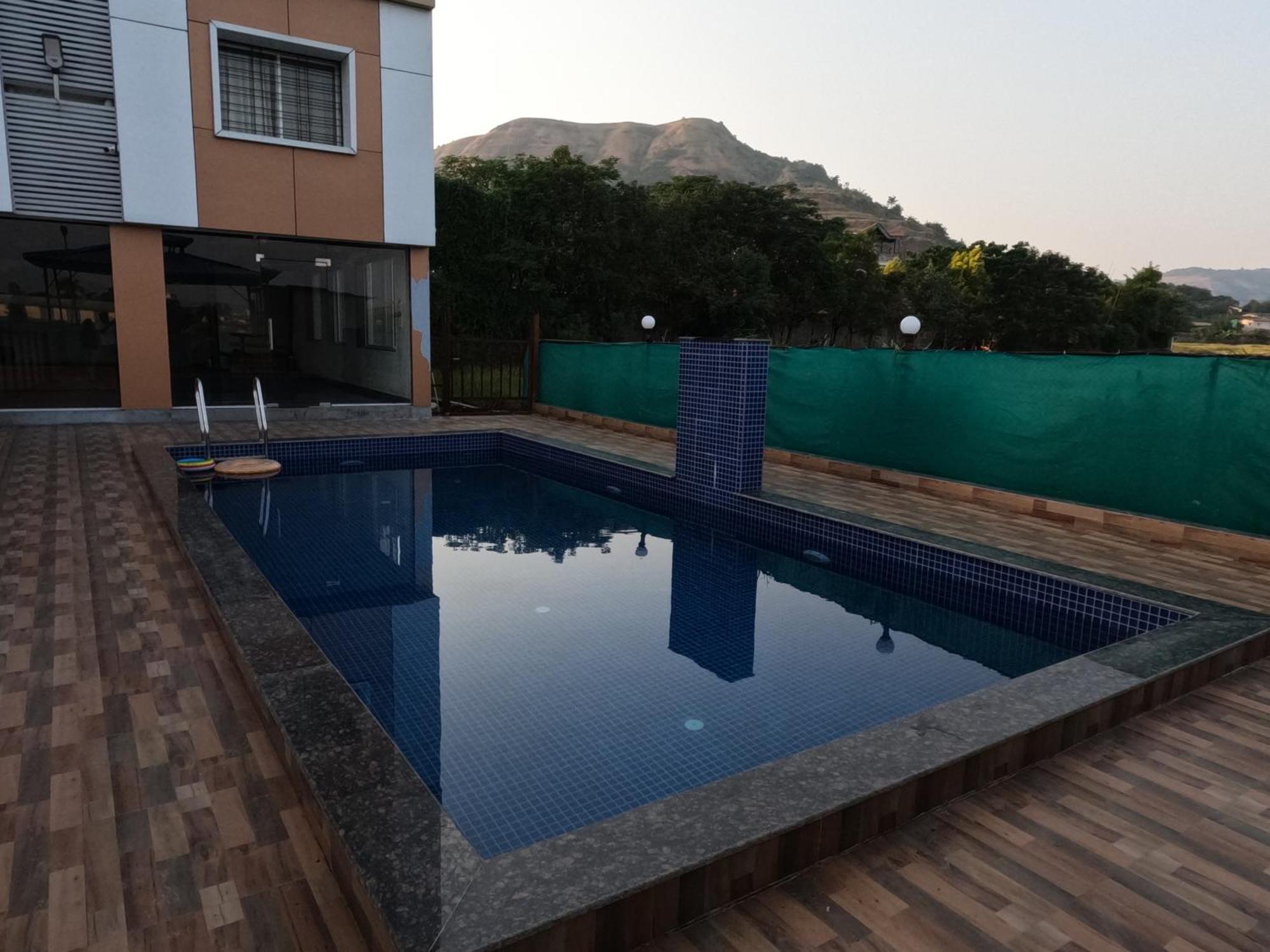 Hotel Sandesh Palace