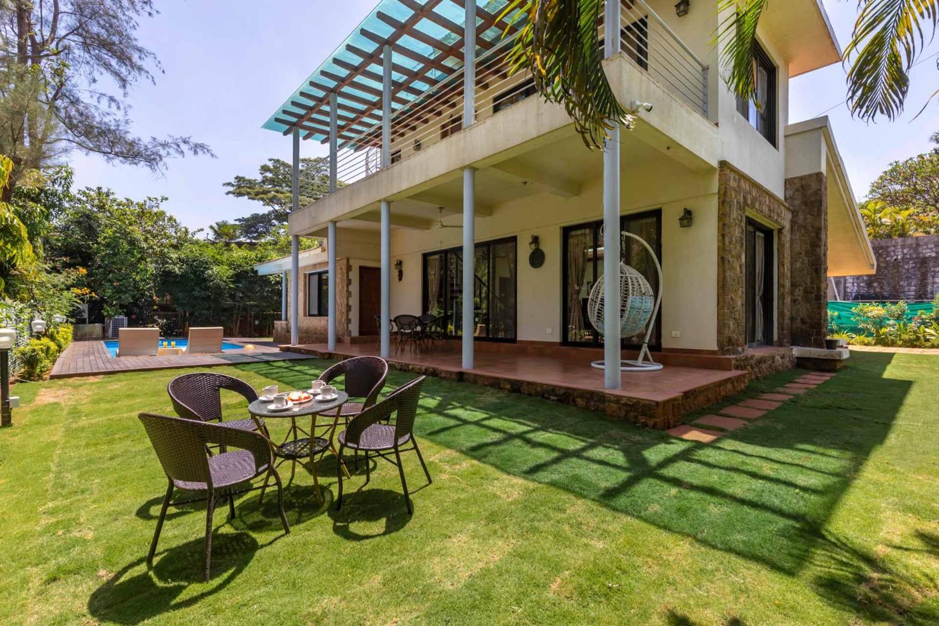 Stayvista's Verona - Enjoy A Heated Pool And Snooker Table For An Unforgettable Villa *