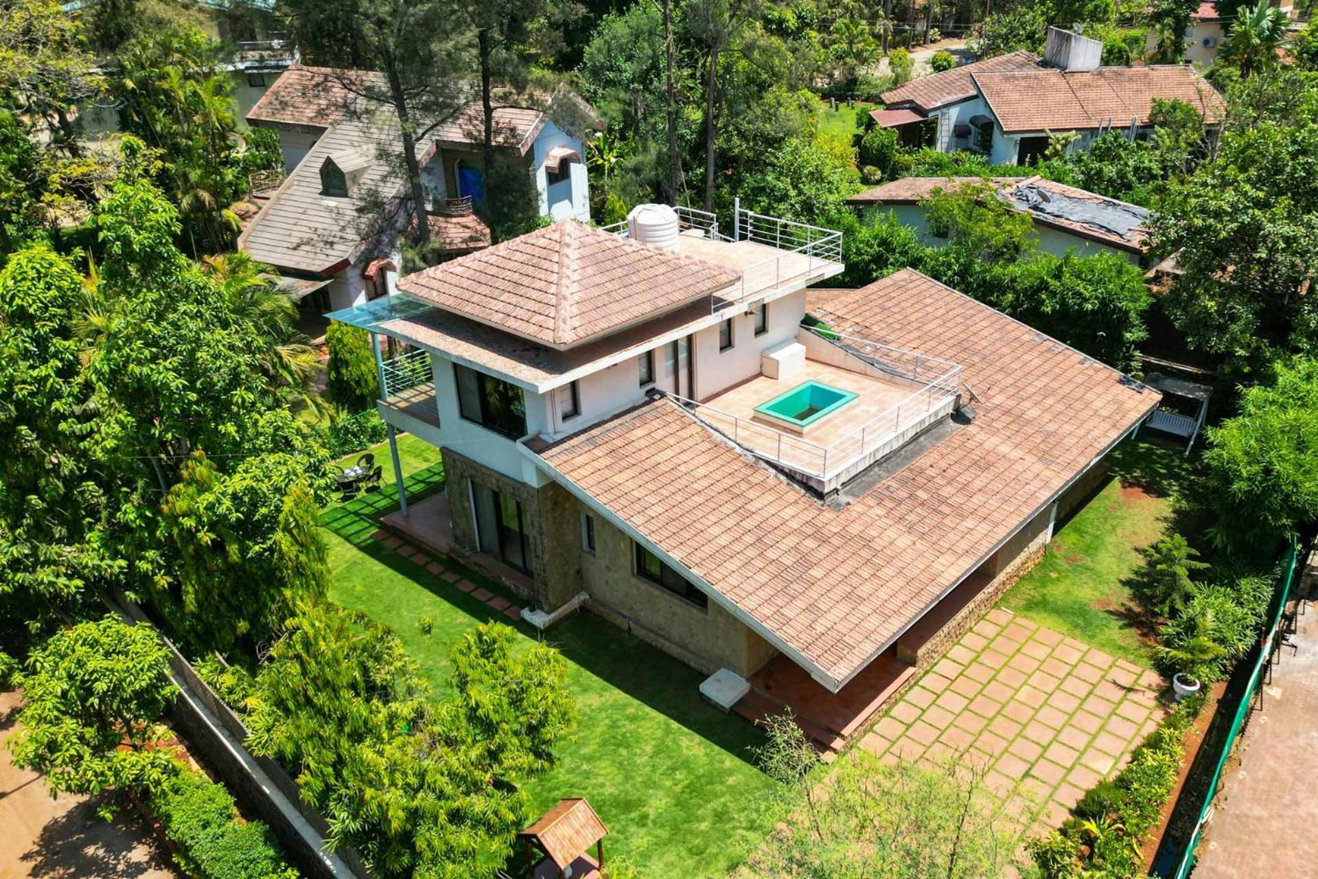 Stayvista's Verona - Enjoy A Heated Pool And Snooker Table For An Unforgettable Villa Lonavala