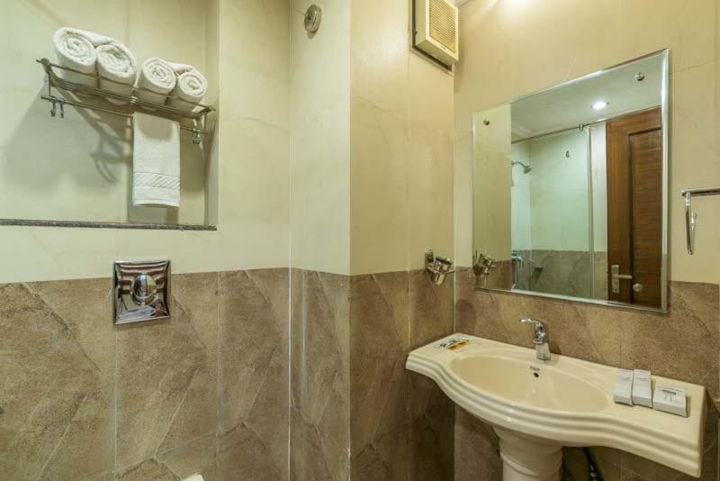 Hotel Treebo Reveniir With Pool Lonavala