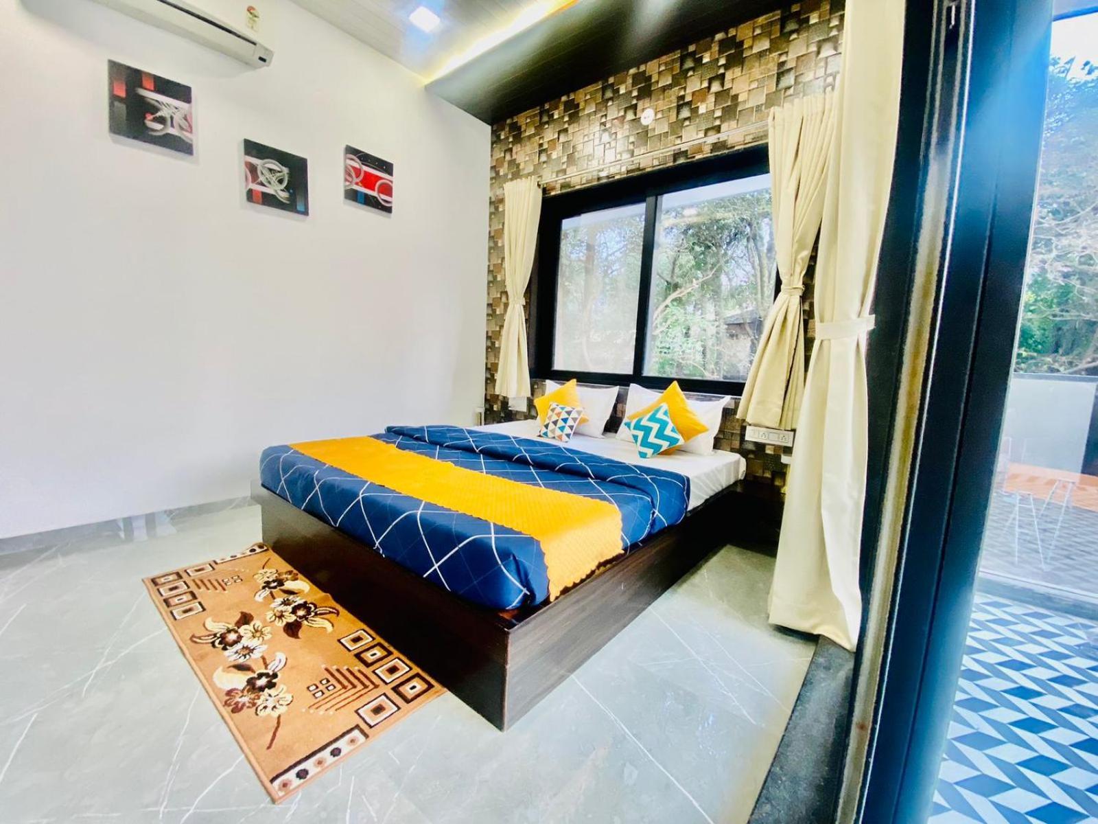 West Valley , Casa Raywood Lonavala