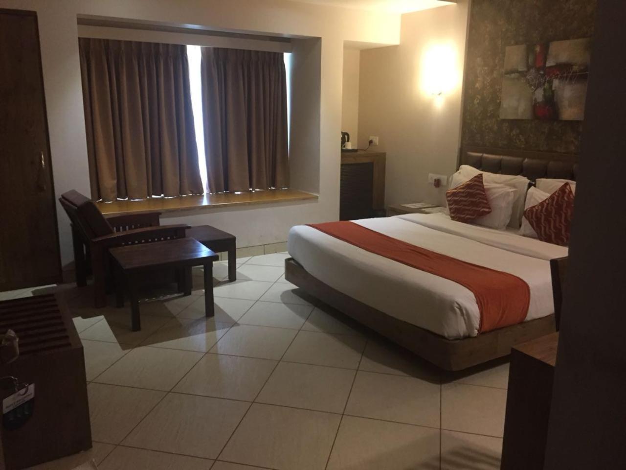 Misty Meadows, Resort Lonavala