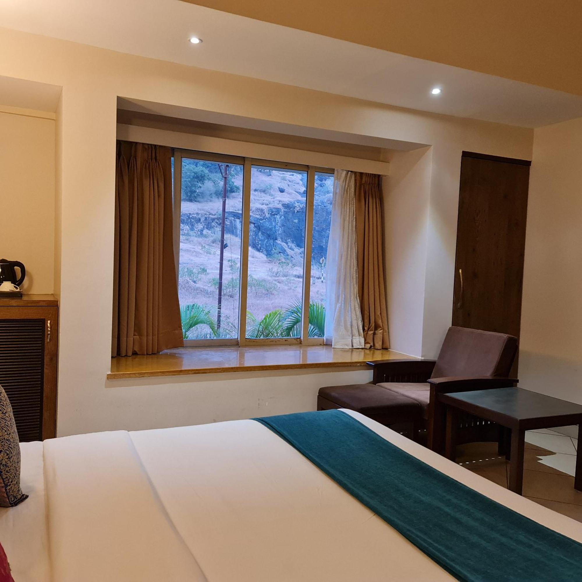 Misty Meadows, Resort 3*