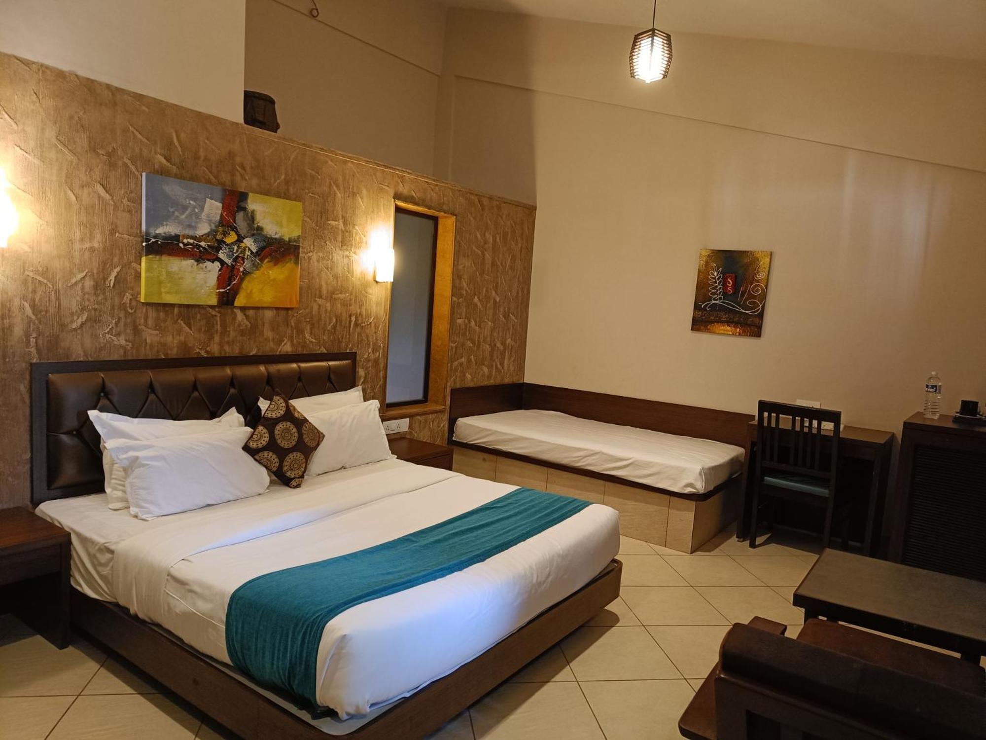 Misty Meadows, 3* Lonavala