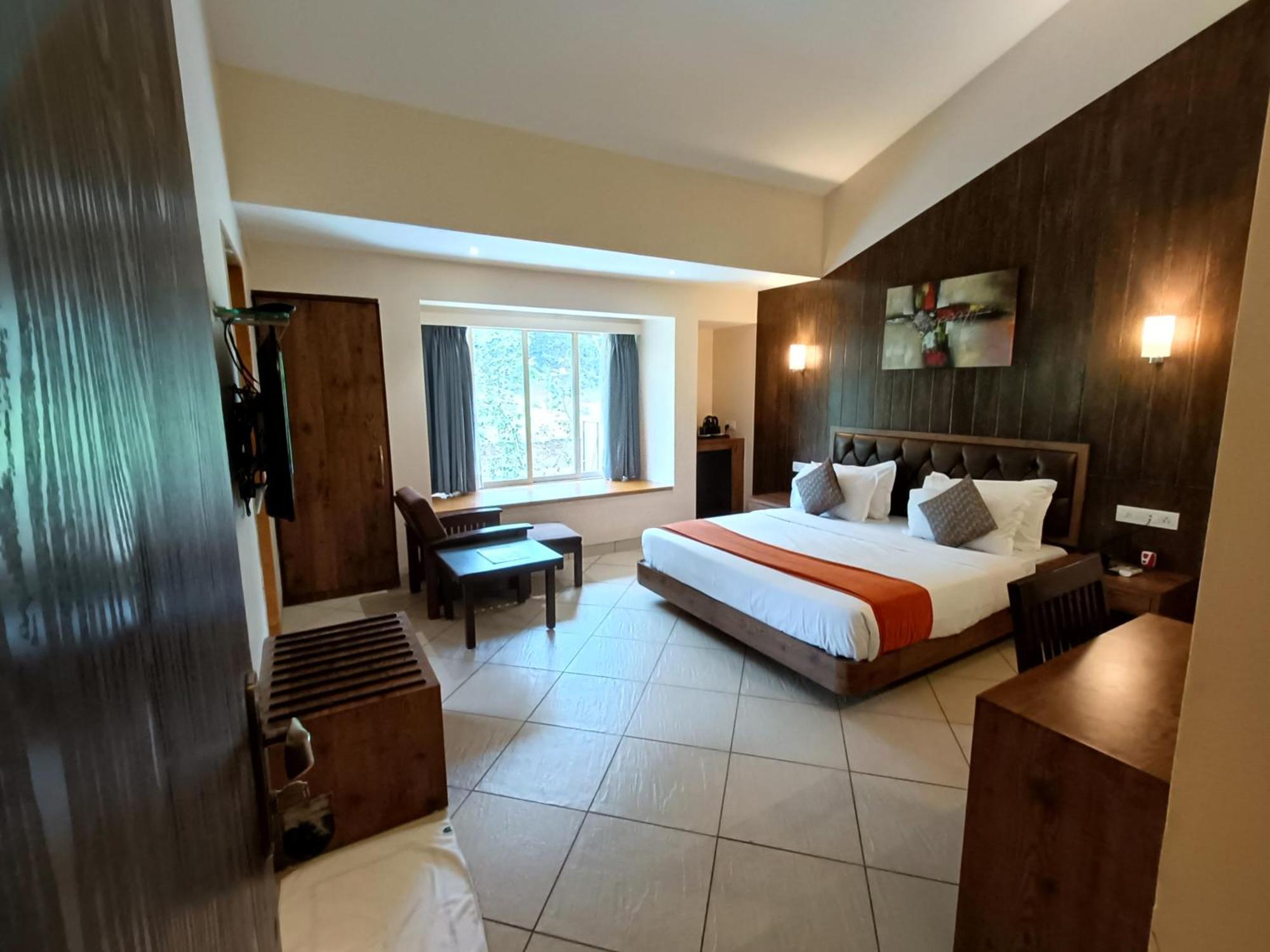 Misty Meadows, Resort Lonavala
