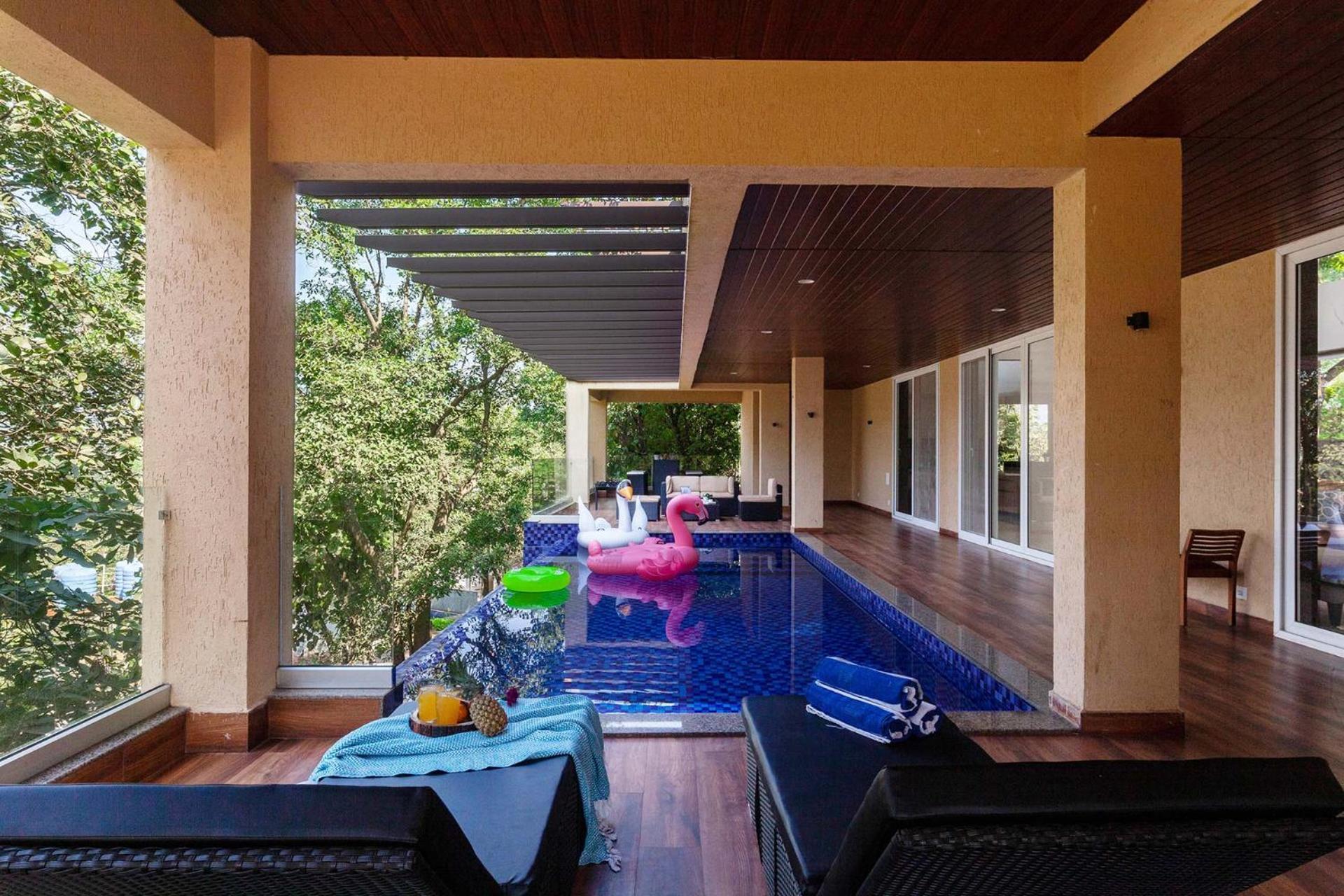 Inara By Stayvista - Amidst Lush Greenery With Outdoor Swimming Pool & Indoor Games Villa Lonavala