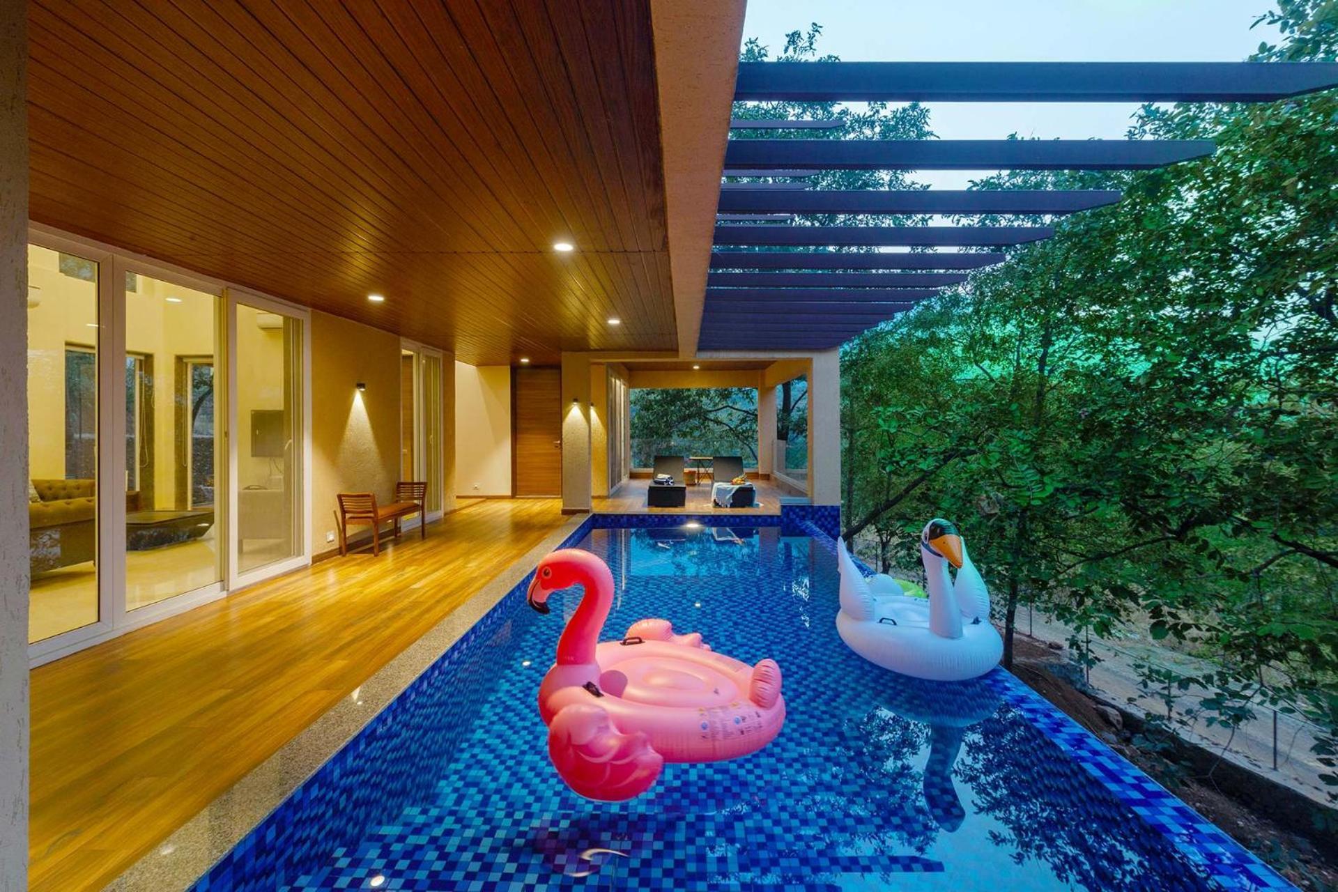 Inara By Stayvista - Amidst Lush Greenery With Outdoor Swimming Pool & Indoor Games Villa