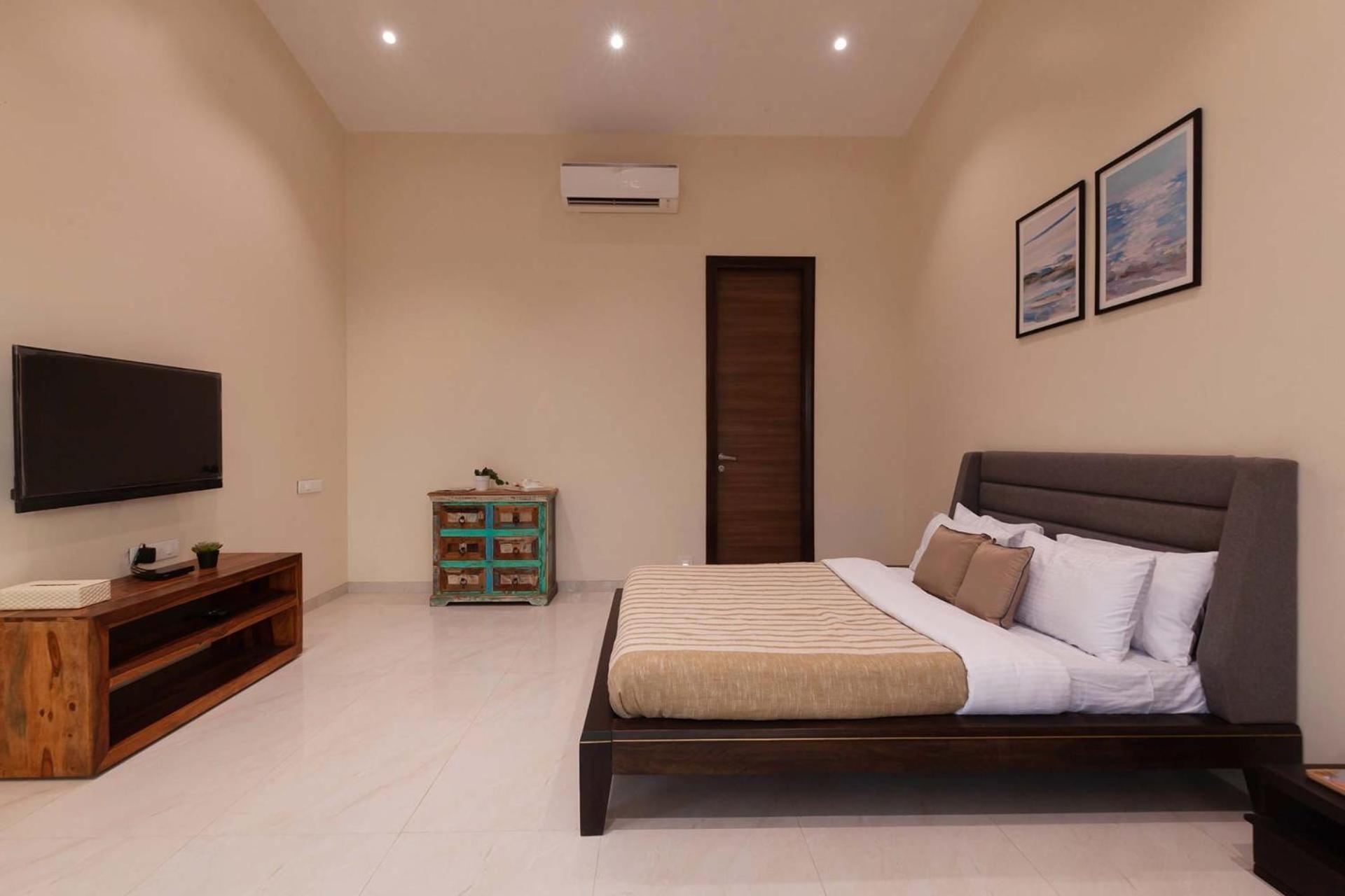 Inara By Stayvista - Amidst Lush Greenery With Outdoor Swimming Pool & Indoor Games