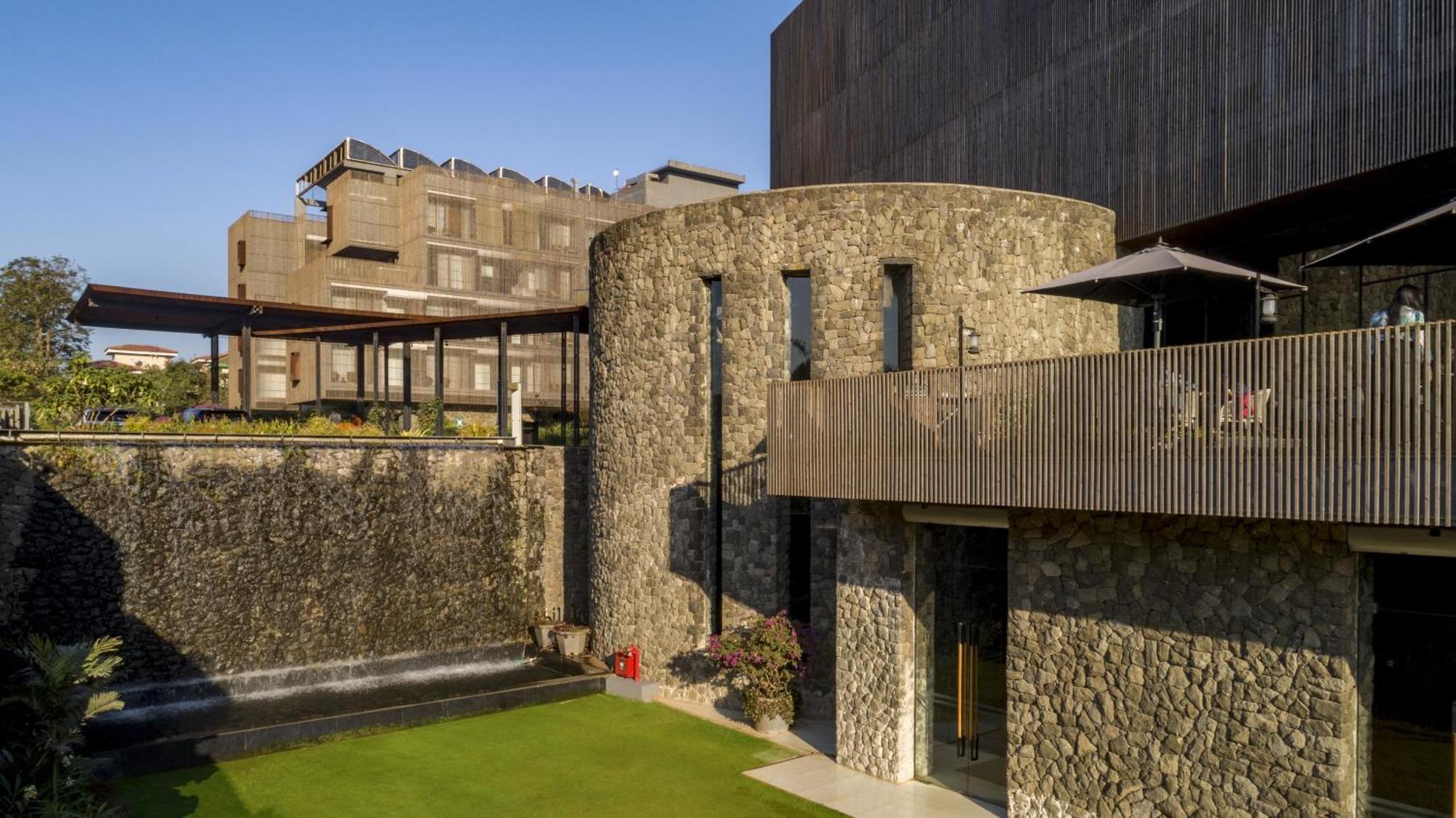 Resort Radisson And Lonavala
