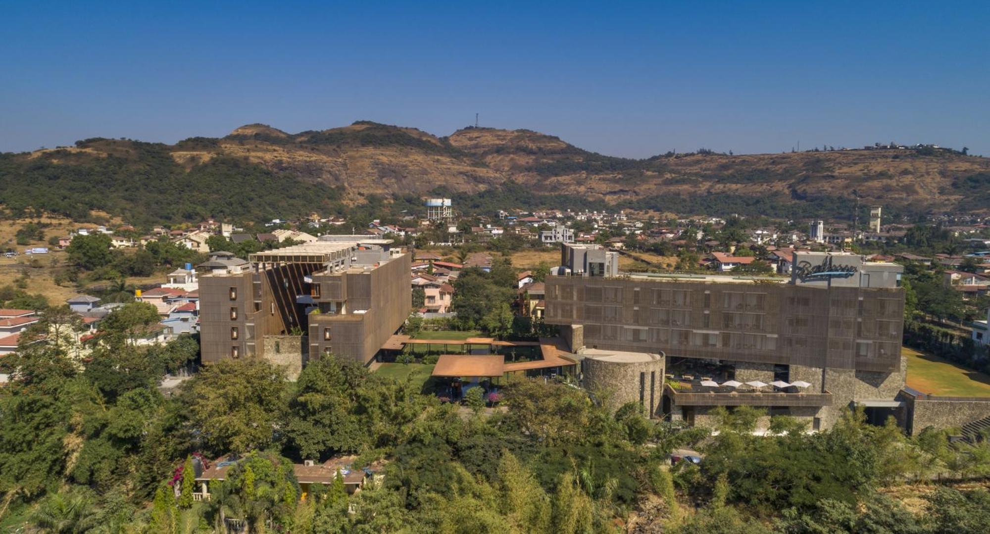 Resort Radisson And Lonavala