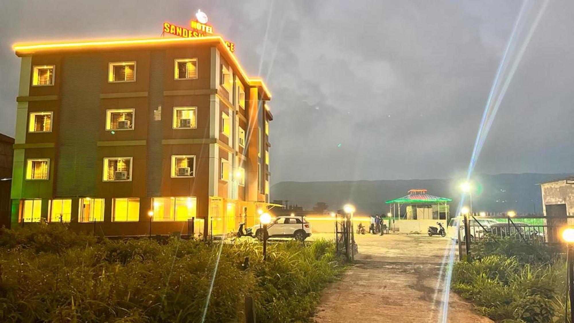 Sandesh Palace 3*