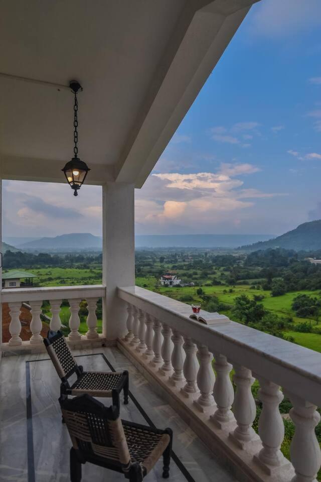 Colonial Pet Friendly 3 Bhk With Outstanding Views Villa Lonavala