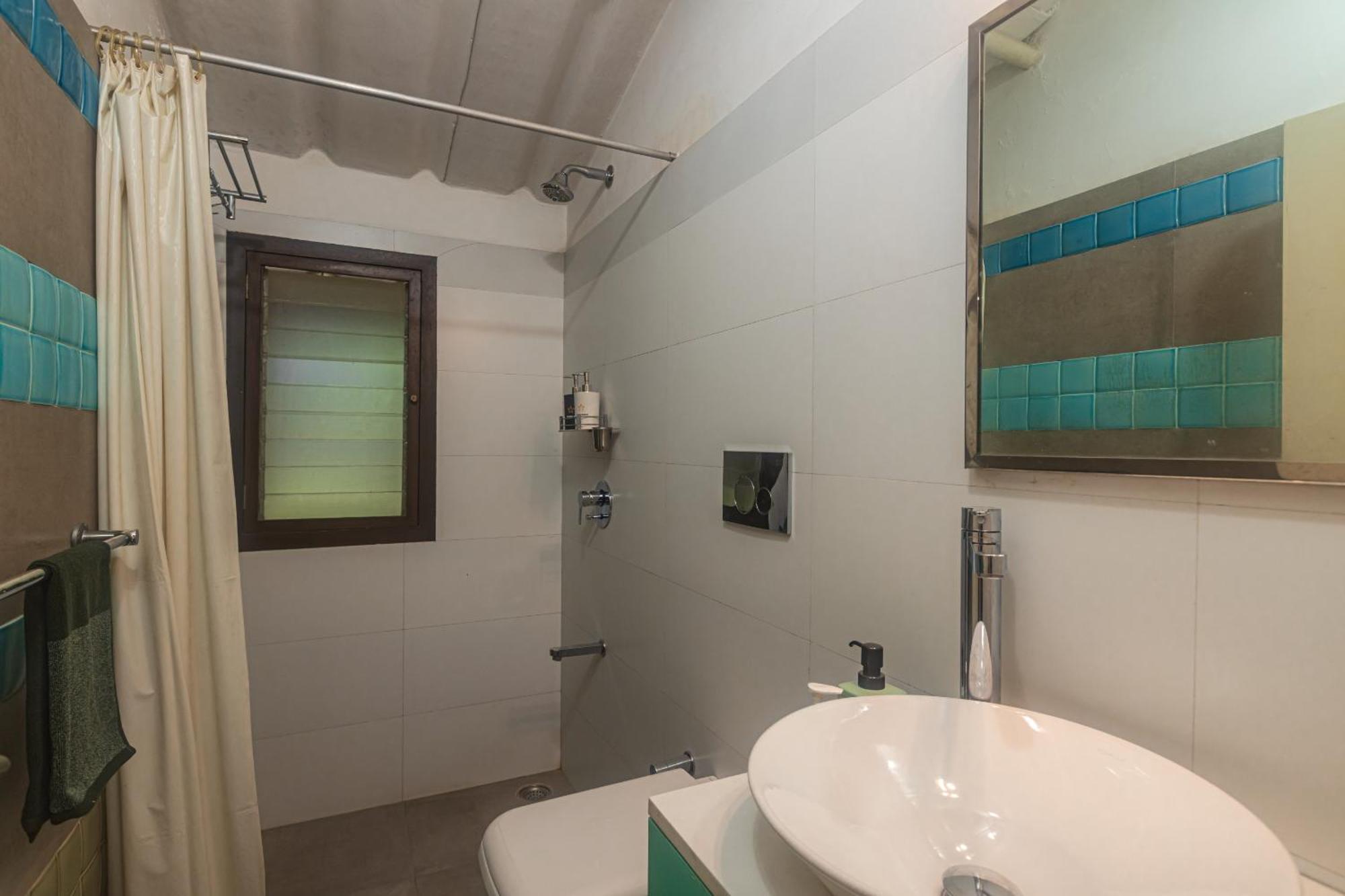 Villa Saffronstays Artica - 2 Bdr Near Fariyas In *
