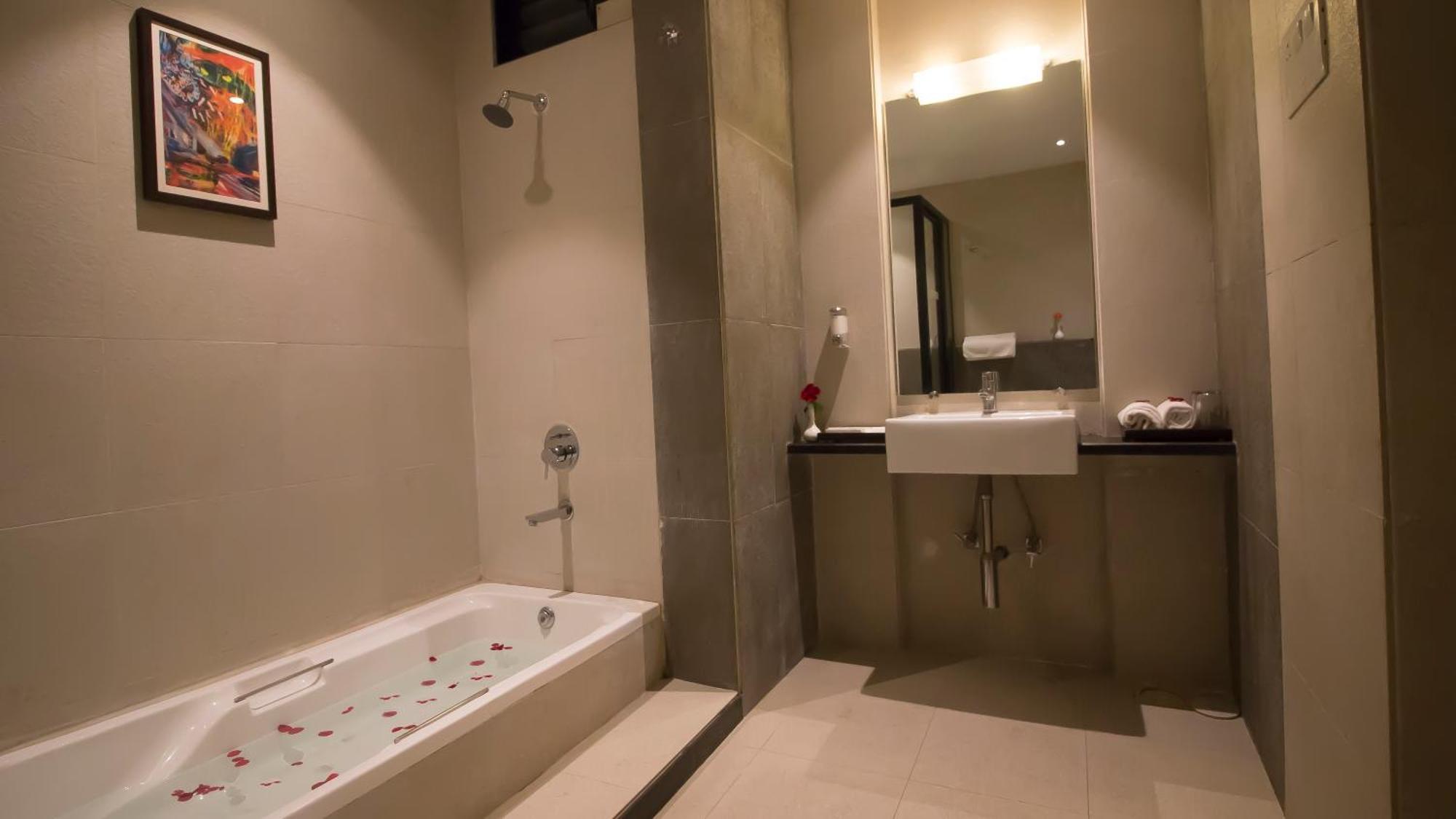 7 Apple 3* Lonavala
