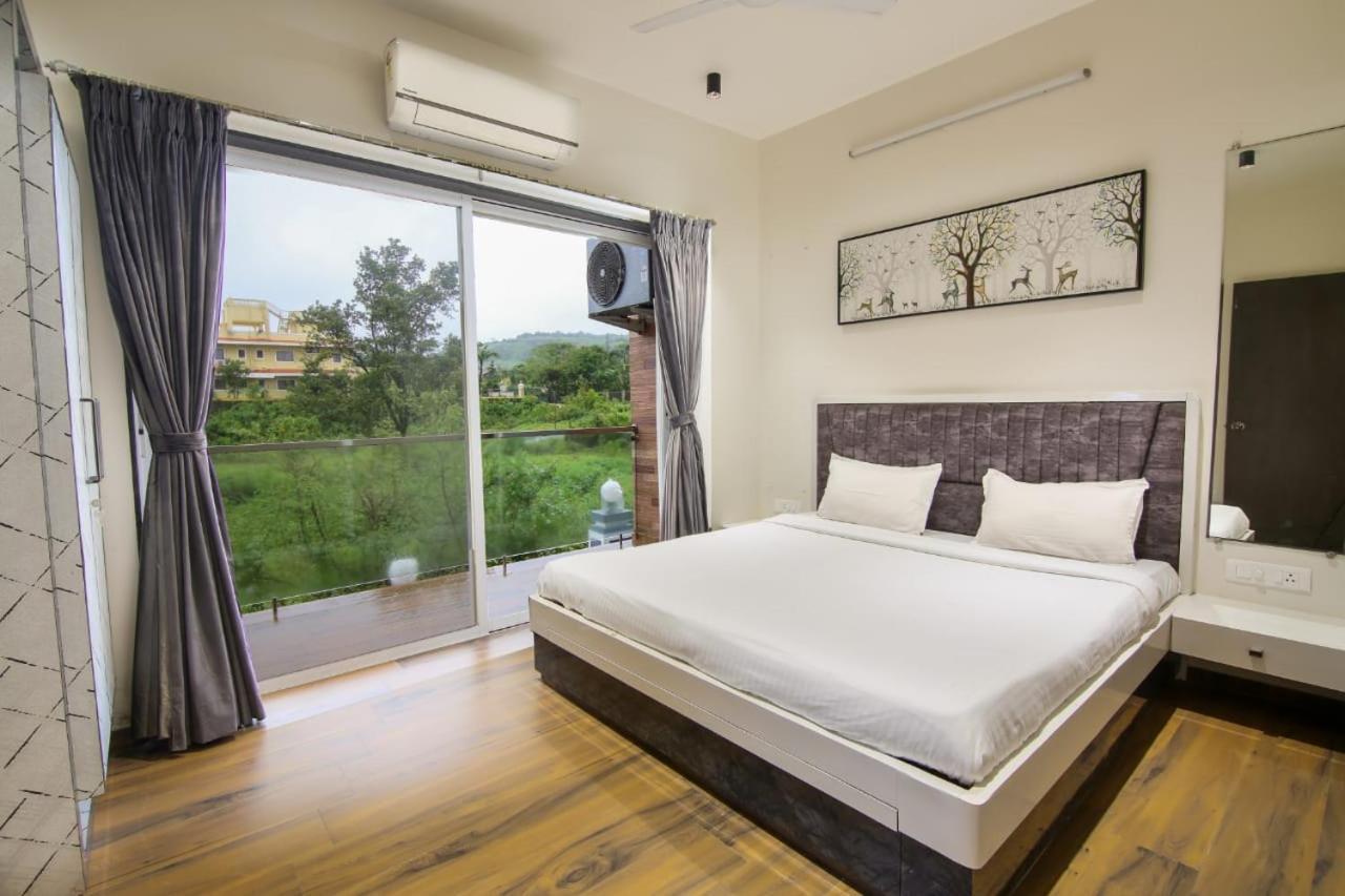 Mannat Glow Villa *