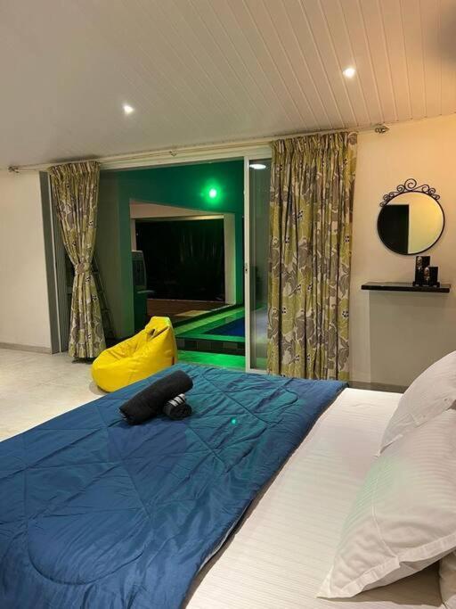 Villa Mount Bungalows-3br Pvtpool Lawn *