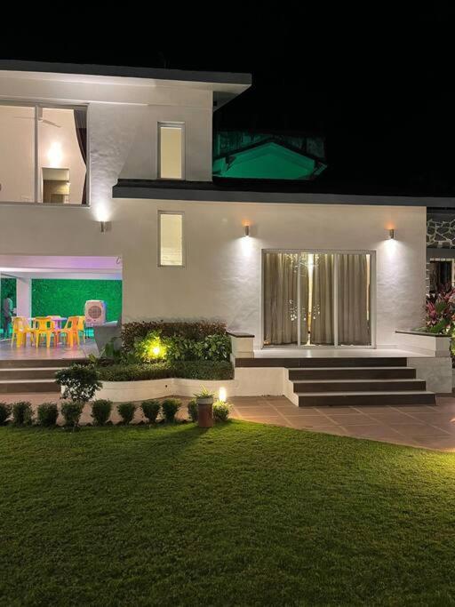 Villa Mount Bungalows-3br Pvtpool Lawn