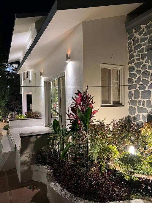 Mount Bungalows-3br Pvtpool Lawn * Lonavala