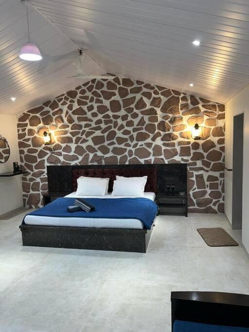 Villa Mount Bungalows-3br Pvtpool Lawn Lonavala