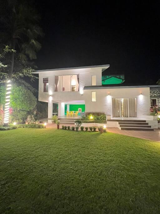 Mount Bungalows-3br Pvtpool Lawn Villa Lonavala