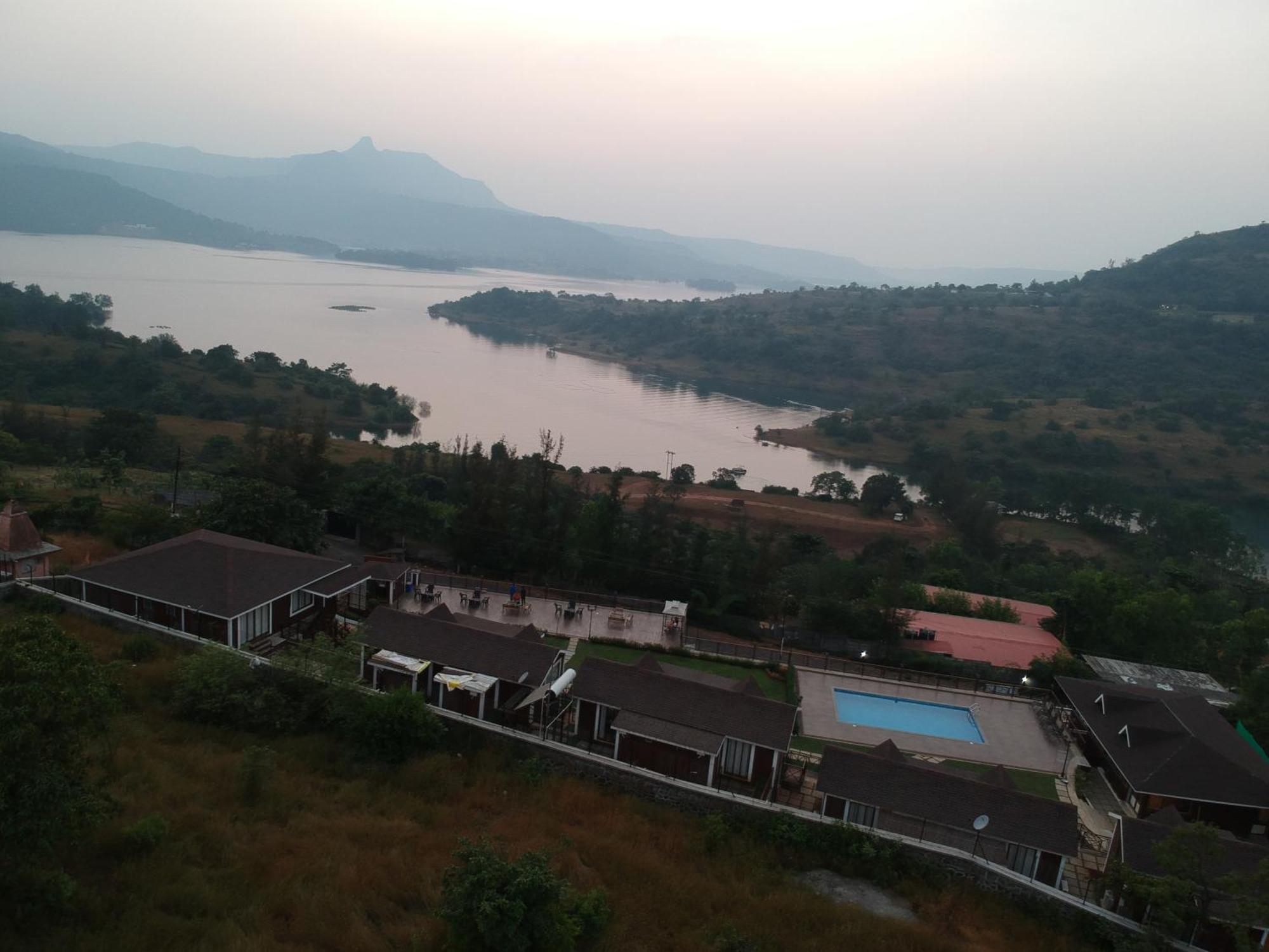 Velvet Resort-near Pawna Resort 3*