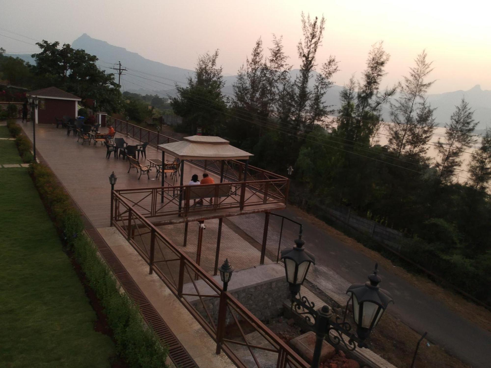 Velvet Resort-near Pawna 3*