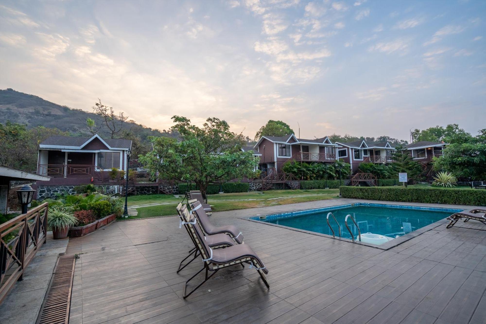 Velvet Resort-near Pawna