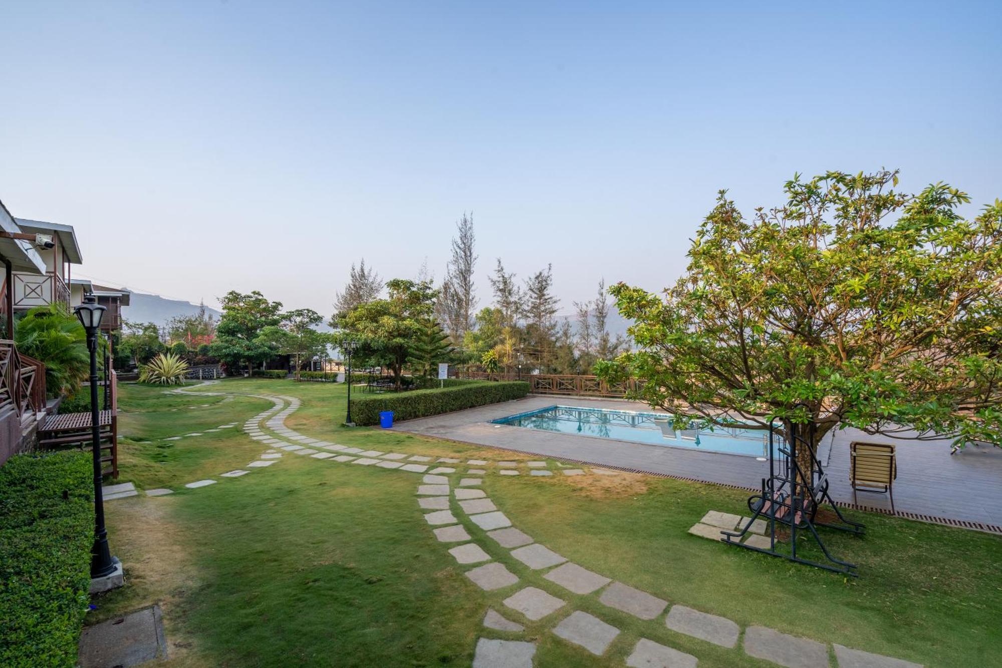 Resort Velvet Resort-near Pawna Lonavala