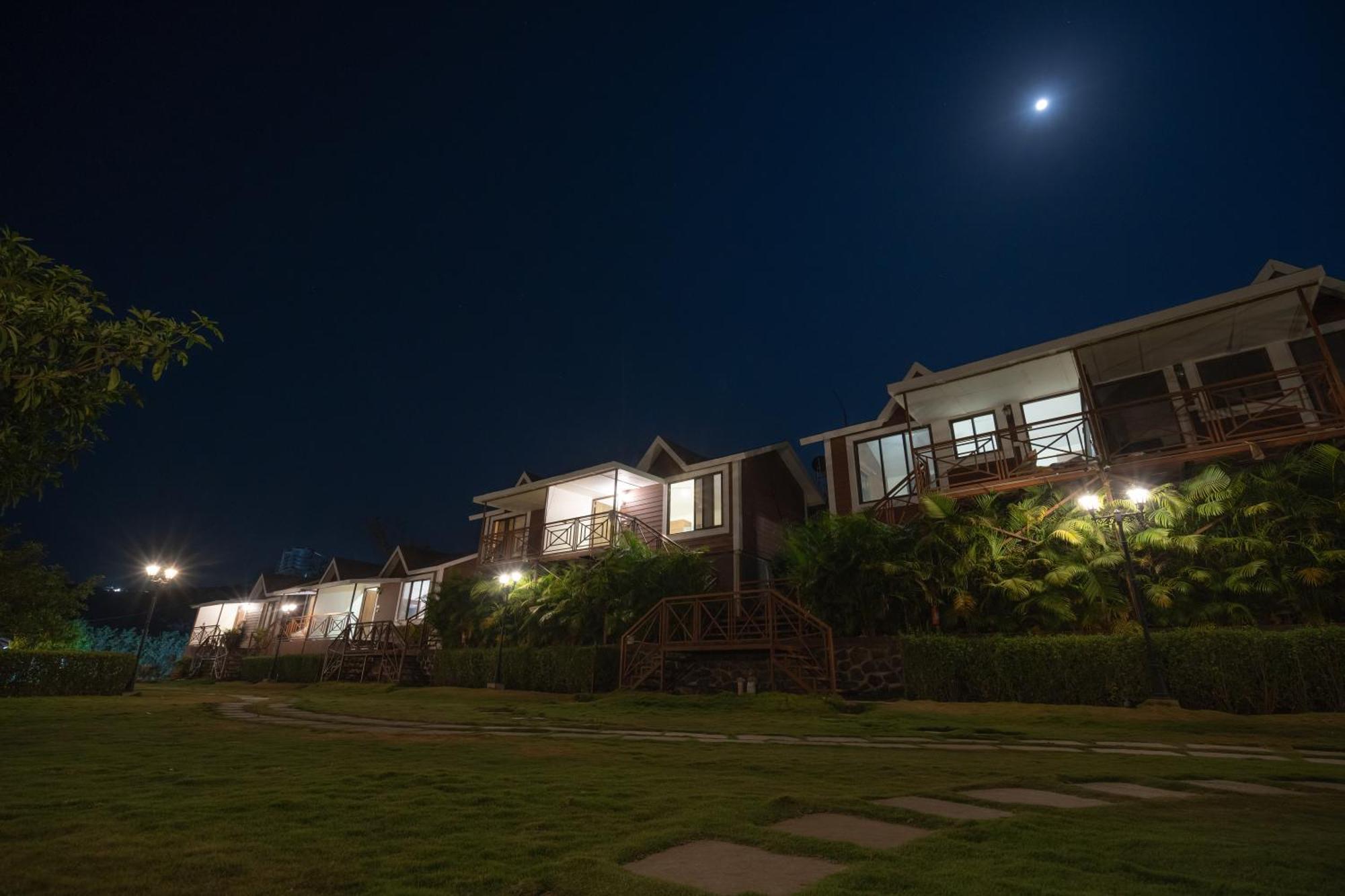 Velvet Resort-near Pawna 3* Lonavala