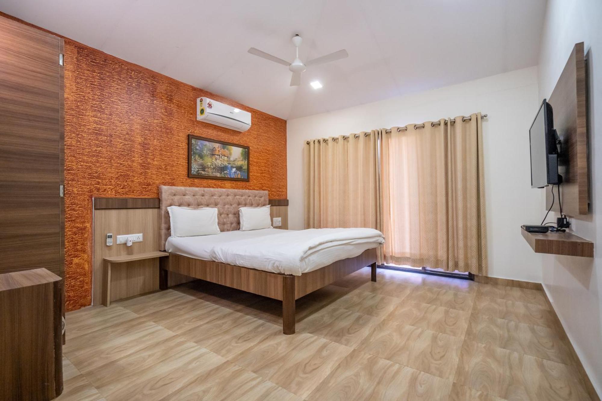 Velvet Resort-near Pawna Lonavala