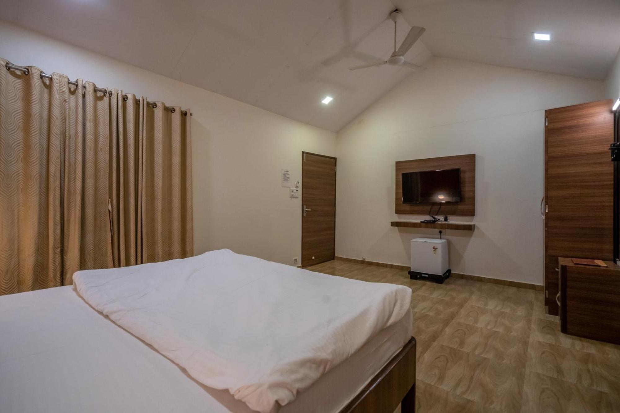 Velvet Resort-near Pawna Lonavala