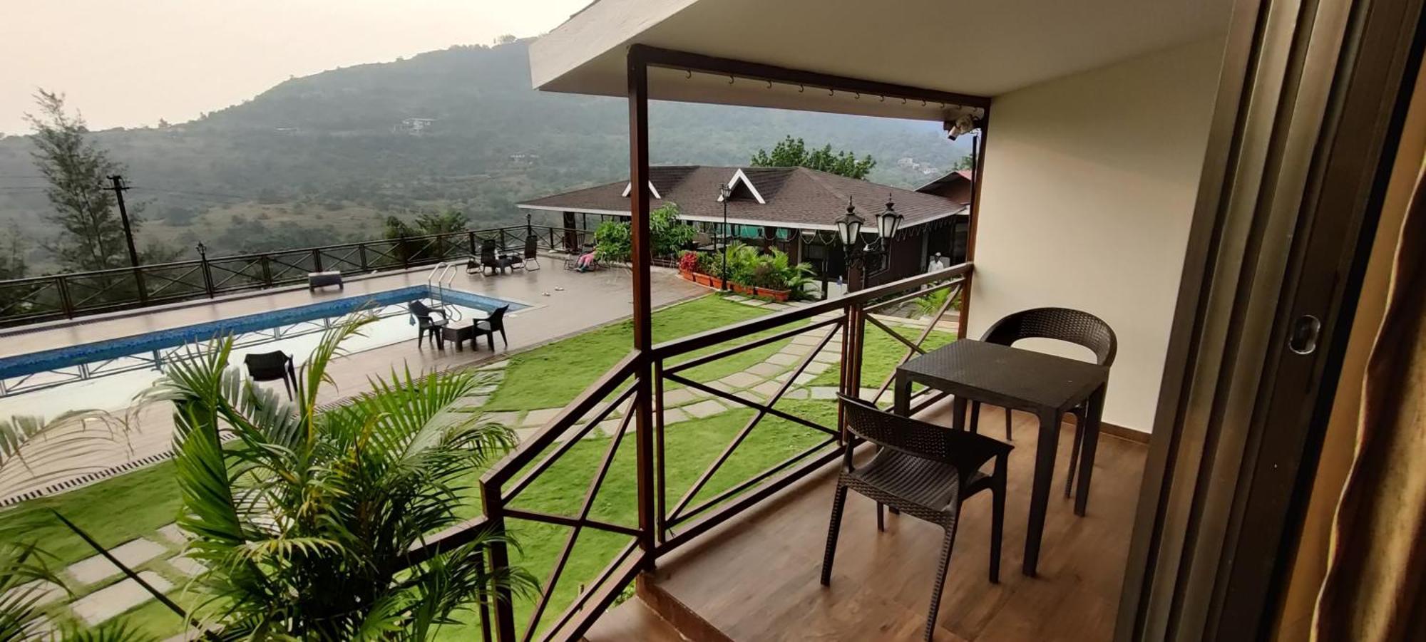 Velvet Resort-near Pawna