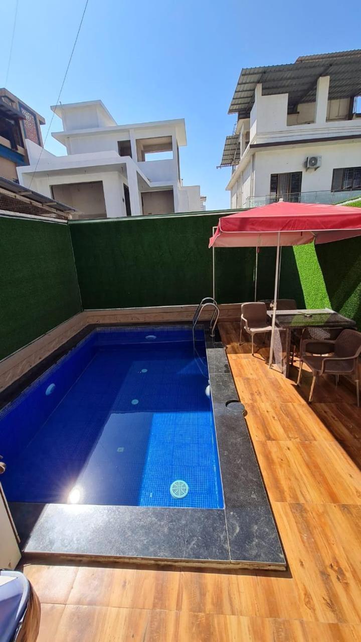 Hempriya - 3bhk Wit A Private Pool Holiday home Lonavala
