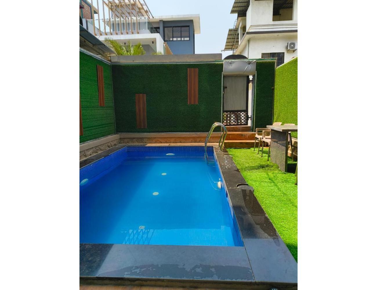 Hempriya Villa, Homestay