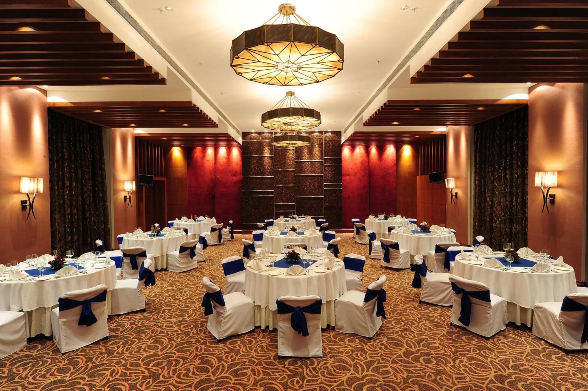 Resort Fariyas 5*