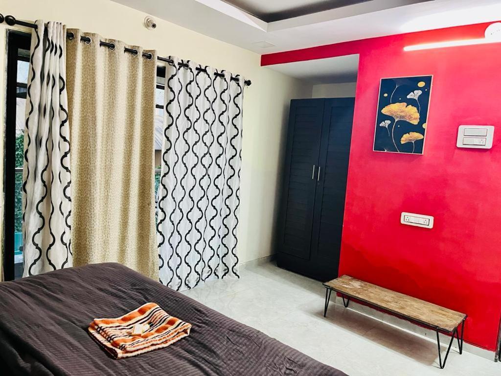 Ivy Goldenhill 3 Bhk With Private Pool,
