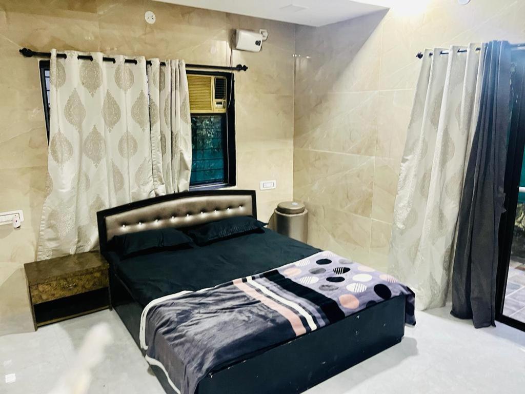 Ivy Goldenhill 3 Bhk With Private Pool, Villa