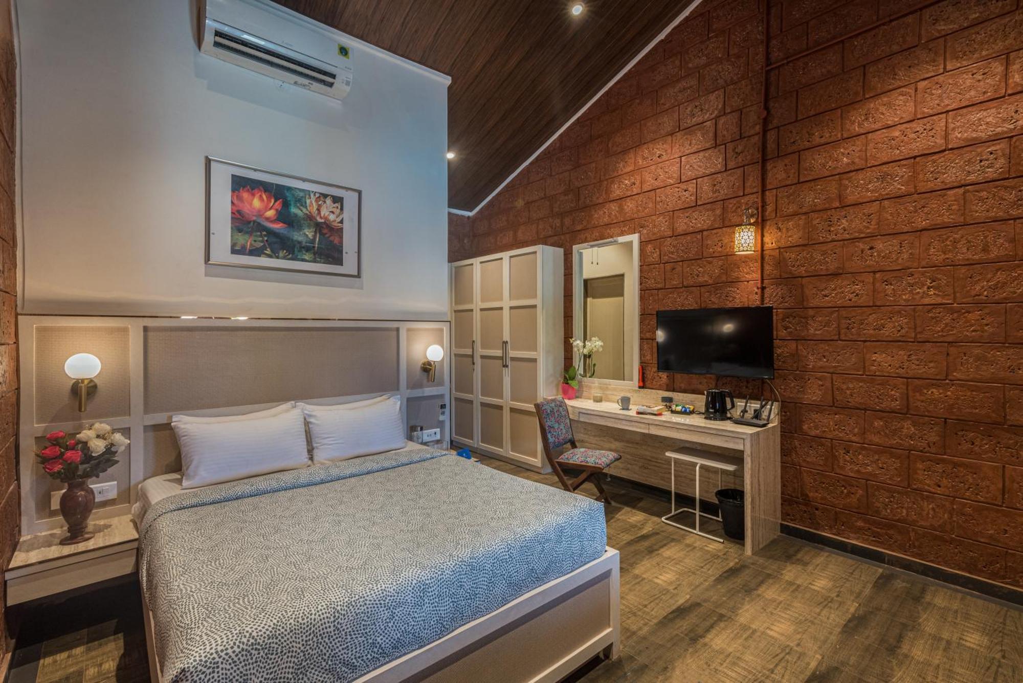 Saffronstays Chira - Pool In The Heart Of Khandala * Lonavala
